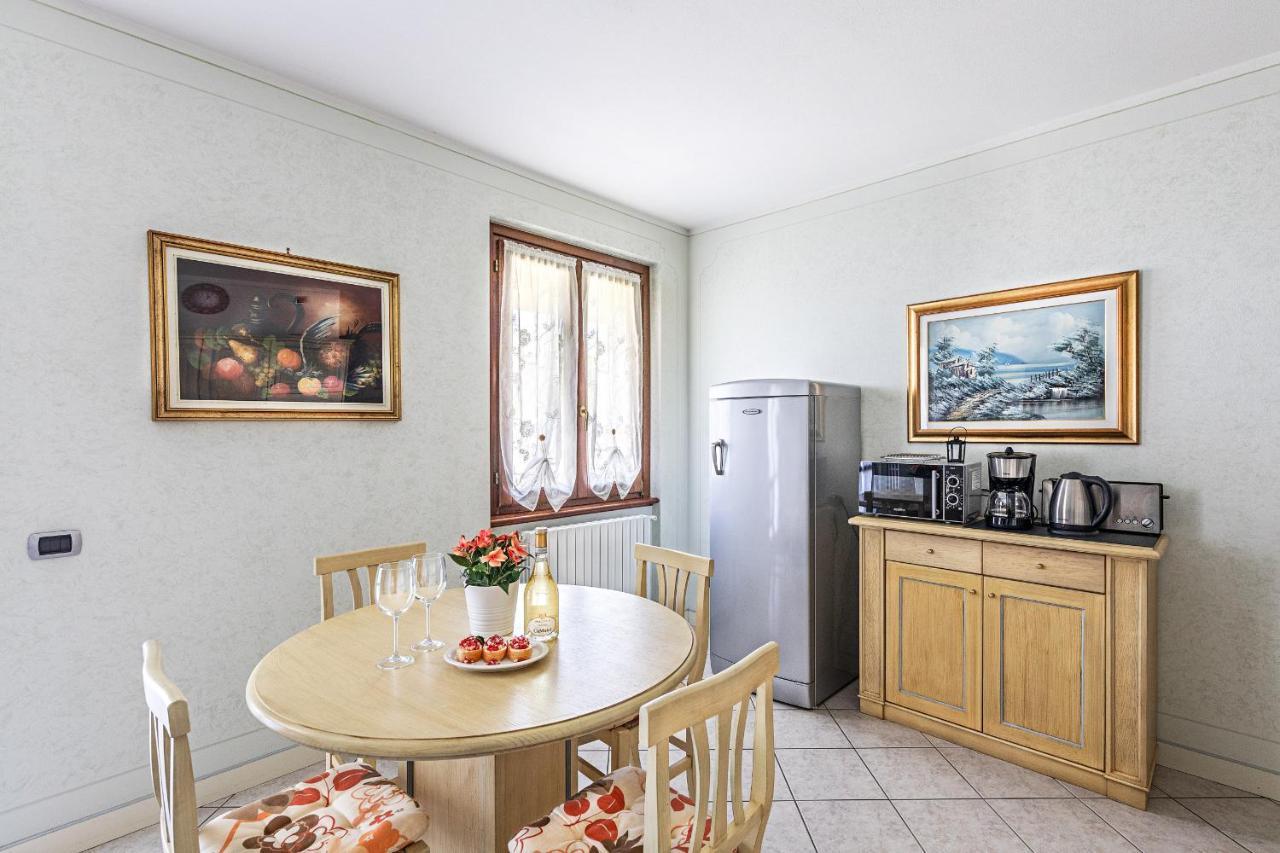 I Mosaici Apartments By Wonderful Italy Sirmione Exterior photo